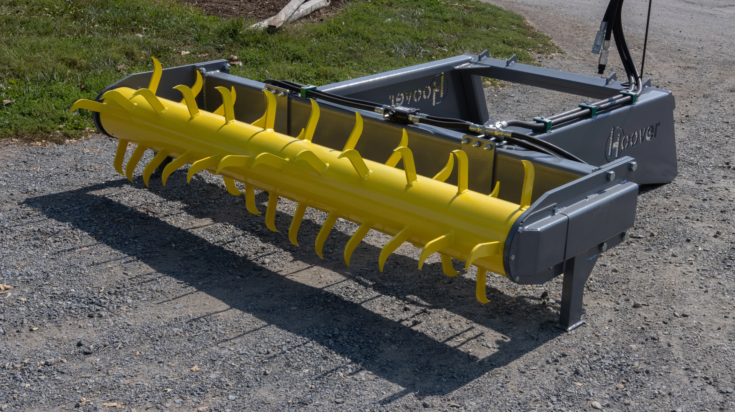 Hoover Ag 84SL 8-foot silage facer – three-quarter view showing mounting frame and hydraulic lines