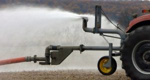 Drag line application equipment