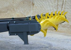 Silage facer removing feed